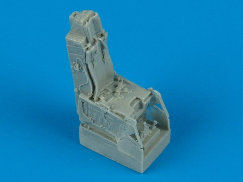 QB72120 F-117A ejection seat with safety belts 1/72